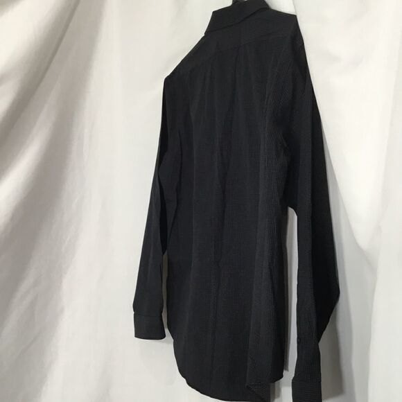 Calvin Klein Dotted Button Down (H5) - Picture 4 of 7